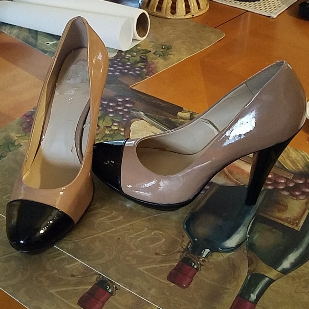 Ladies shoes